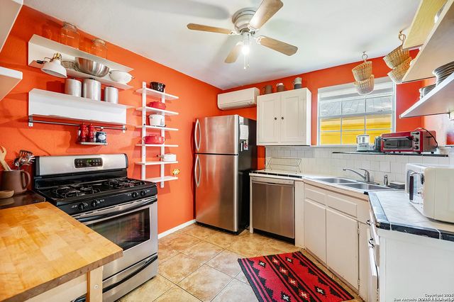 513 W Rosewood Ave, San Antonio, TX 78212