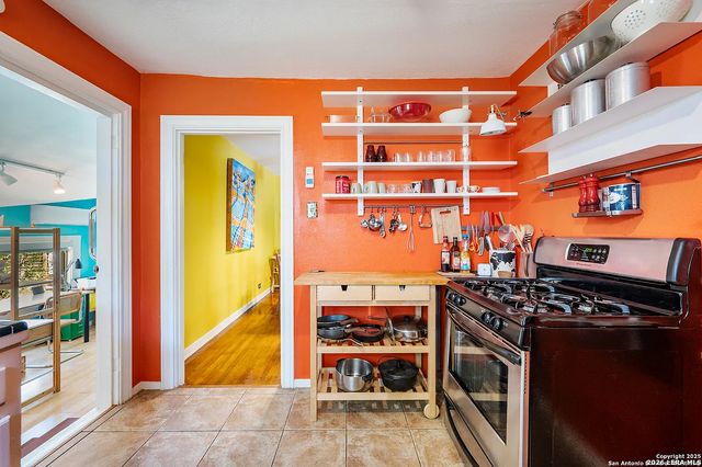 513 W Rosewood Ave, San Antonio, TX 78212