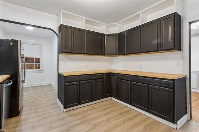 50 Bunting LN, Poquoson, VA 23662