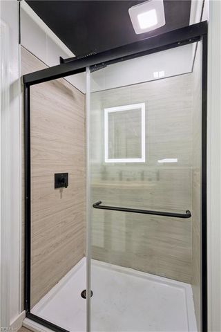 50 Bunting LN, Poquoson, VA 23662