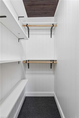 50 Bunting LN, Poquoson, VA 23662