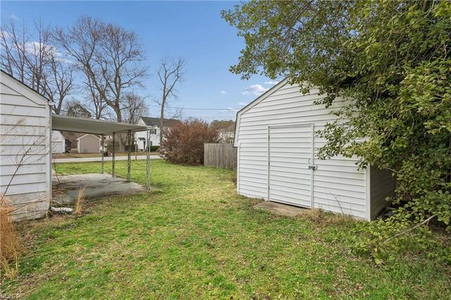 50 Bunting LN, Poquoson, VA 23662