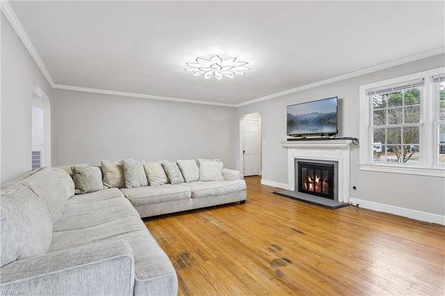 50 Bunting LN, Poquoson, VA 23662