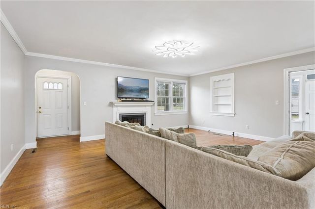 50 Bunting LN, Poquoson, VA 23662