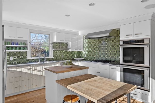 9 Towhee Lane, Truro, MA 02666