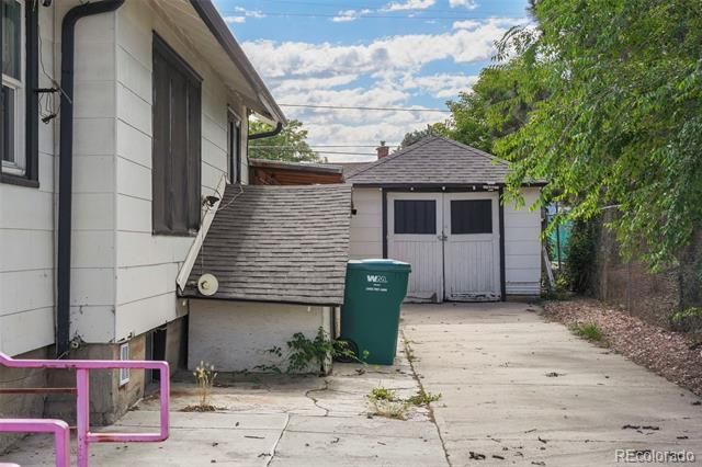 1530 Geneva Street, Aurora, CO 80010