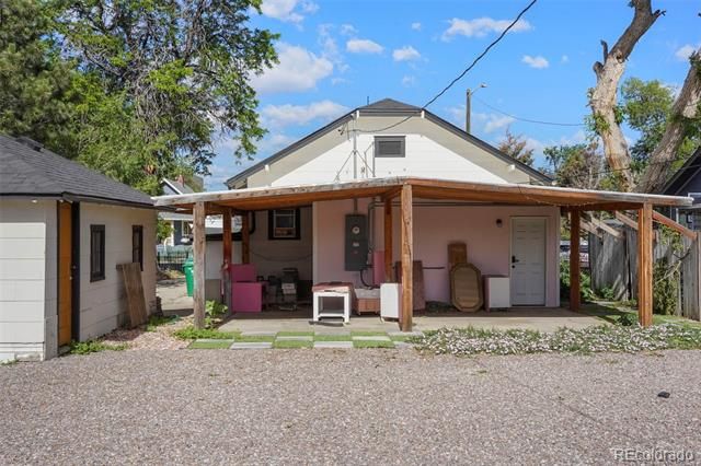 1530 Geneva Street, Aurora, CO 80010