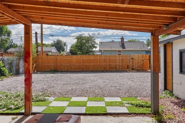 1530 Geneva Street, Aurora, CO 80010