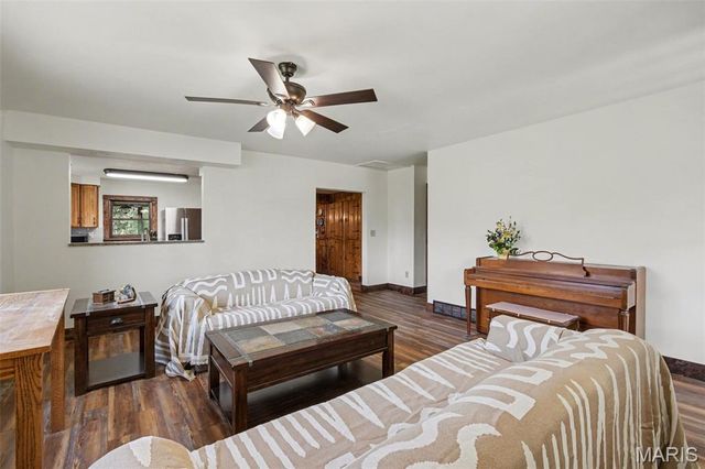 6357 Highway Mm, House Springs, MO 63051