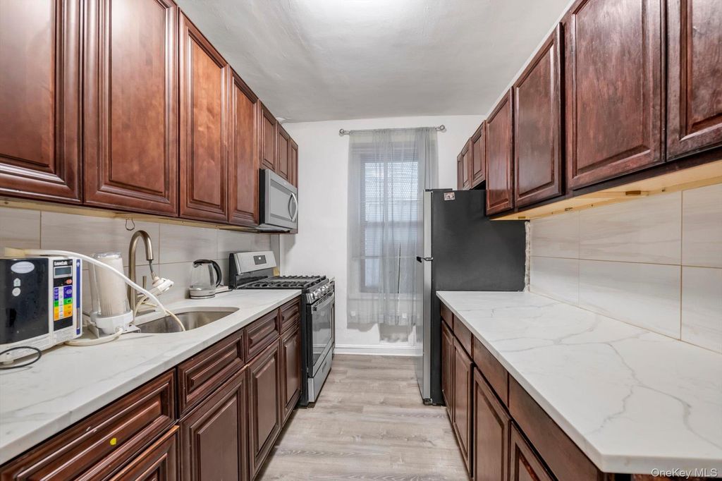 1711 Davidson Avenue 1N, Bronx, NY 10453 — exterior