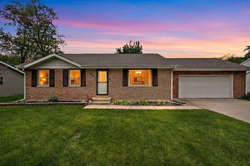 3317 W 78th Avenue, Merrillville, IN 46410