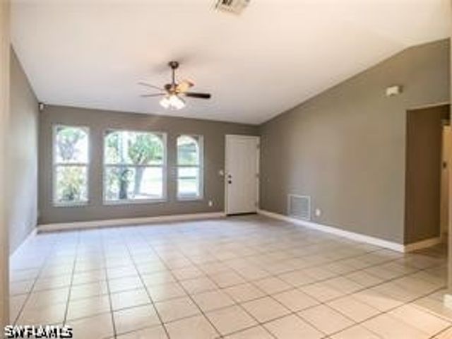 1806 SW 28th TER, Cape Coral, FL 33914