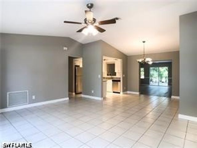 1806 SW 28th TER, Cape Coral, FL 33914