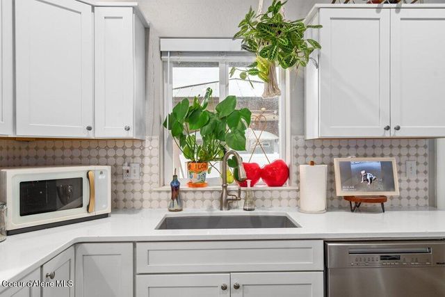 6697 W Irish CIR, Rathdrum, ID 83858