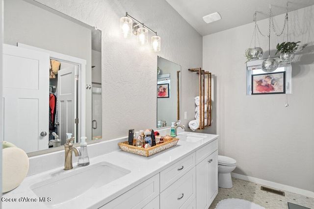 6697 W Irish CIR, Rathdrum, ID 83858