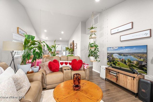 6697 W Irish CIR, Rathdrum, ID 83858