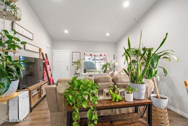 6697 W Irish CIR, Rathdrum, ID 83858