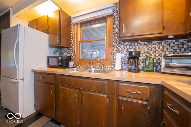 117 Cottonwood Drive, Cicero, IN 46034