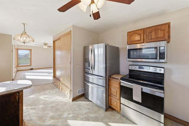 2710 Mckinley Street, Perry, IA 50220