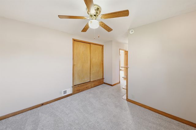 2710 Mckinley Street, Perry, IA 50220