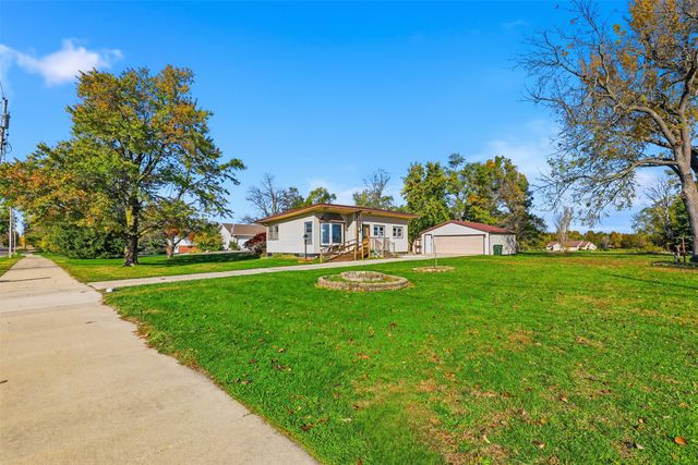 2710 Mckinley Street, Perry, IA 50220
