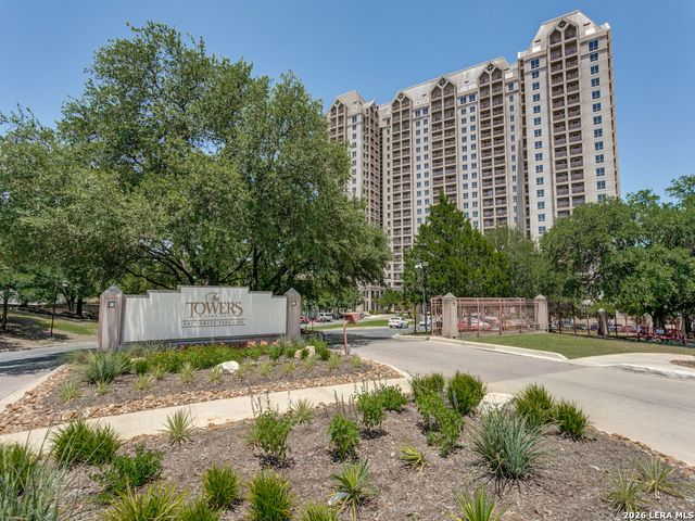1 Towers Park Ln Apt 1617 1618, San Antonio, TX 78209