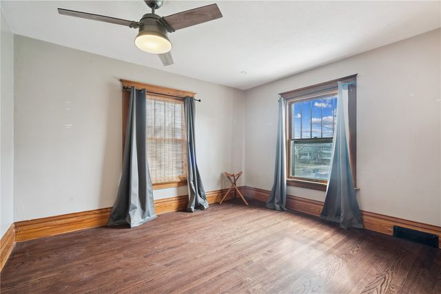 335 18th Street SE, Cedar Rapids, IA 52403