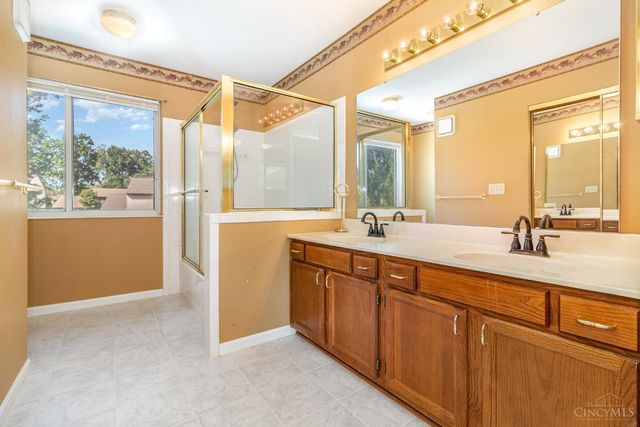 1184 Creekstone Drive, Batavia, OH 45103