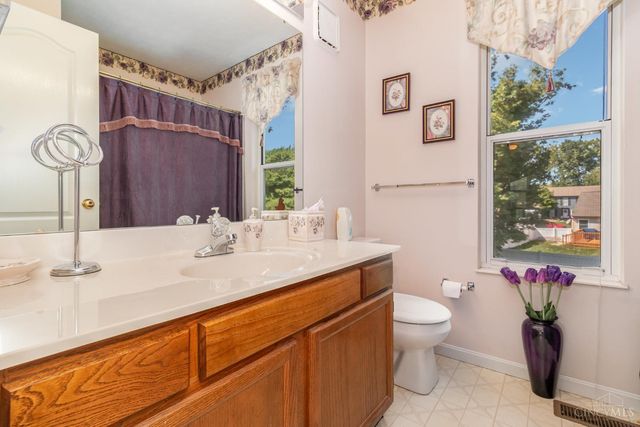 1184 Creekstone Drive, Batavia, OH 45103