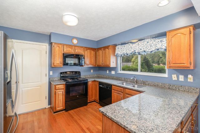 1184 Creekstone Drive, Batavia, OH 45103