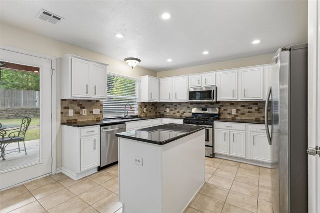 9025 Hampton Court, Mckinney, TX 75071