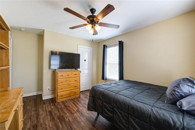 5302 Marble Ravine Drive, Richmond, TX 77407