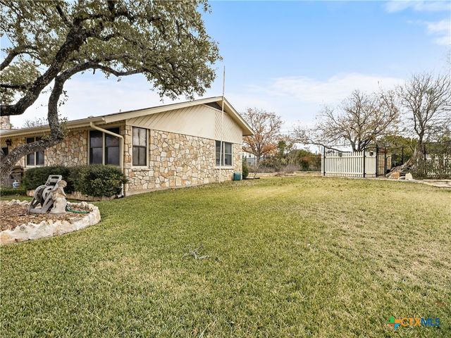1130 Crossbow Drive, Canyon Lake, TX 78133