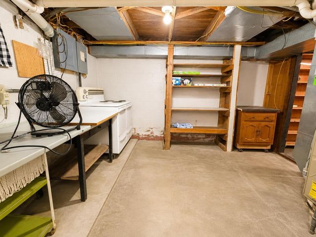 129 Washington, Denver, IA 50622