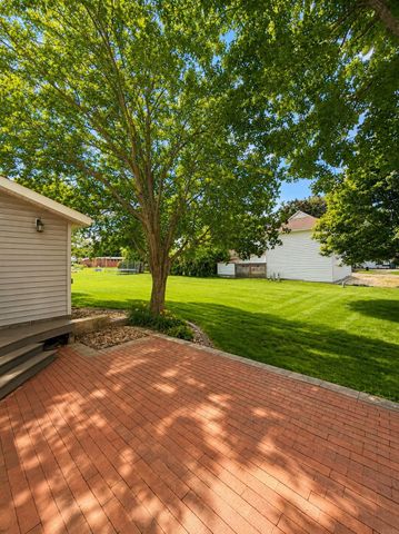 129 Washington, Denver, IA 50622