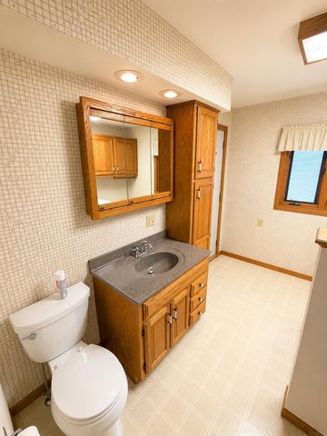 129 Washington, Denver, IA 50622
