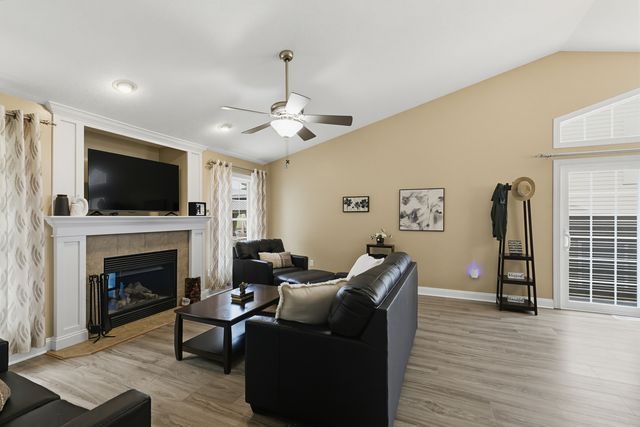 3130 W 34th Street, Davenport, IA 52806