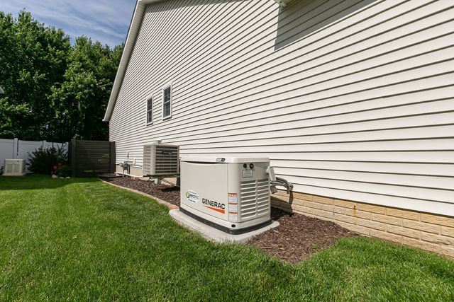 3130 W 34th Street, Davenport, IA 52806