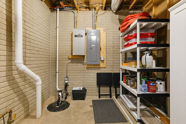 3130 W 34th Street, Davenport, IA 52806