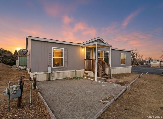 9400 Elm Court, Denver, CO 80260