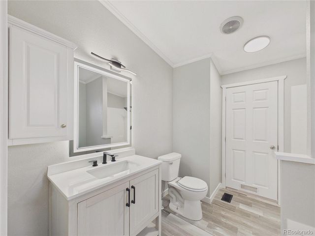 9400 Elm Court, Denver, CO 80260