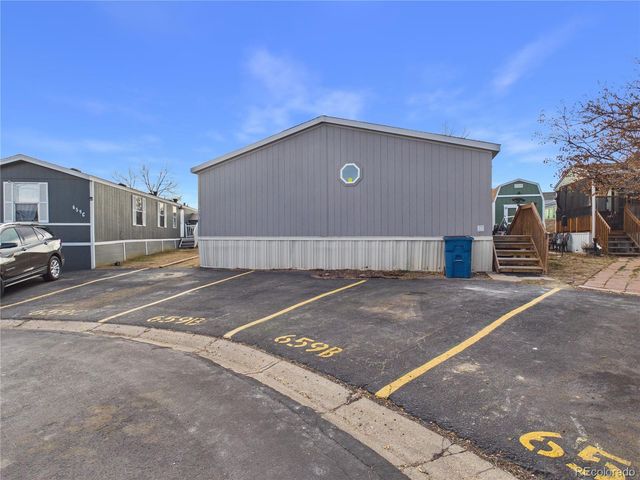 9400 Elm Court, Denver, CO 80260