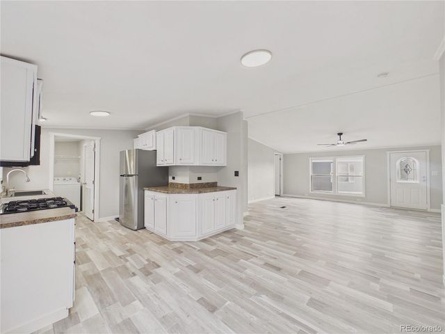 9400 Elm Court, Denver, CO 80260