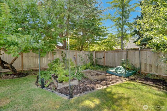 8014 57th Street W, University Place, WA 98467