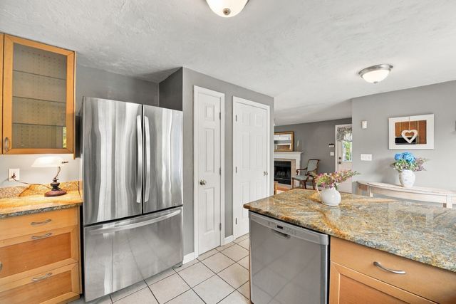 45 Howarth Rd, Oxford, MA 01540