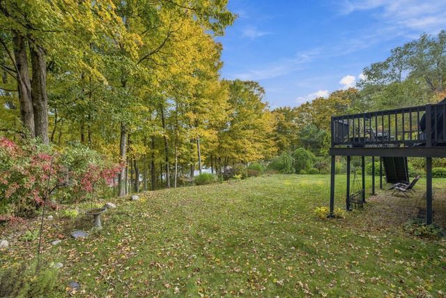 45 Howarth Rd, Oxford, MA 01540