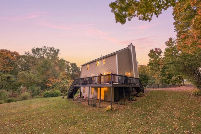 45 Howarth Rd, Oxford, MA 01540