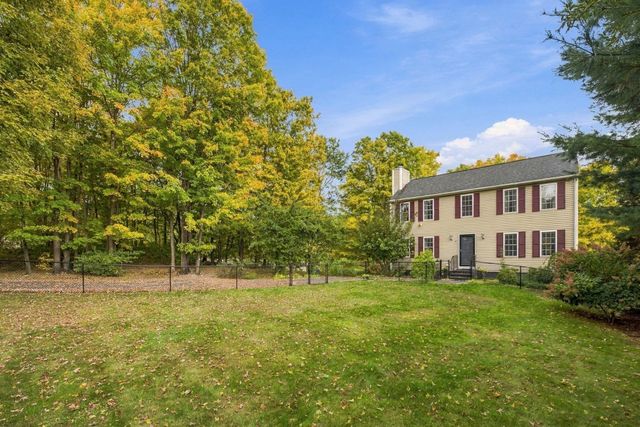 45 Howarth Rd, Oxford, MA 01540