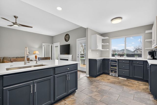 802 Heintz Drive, Shorewood, IL 60404