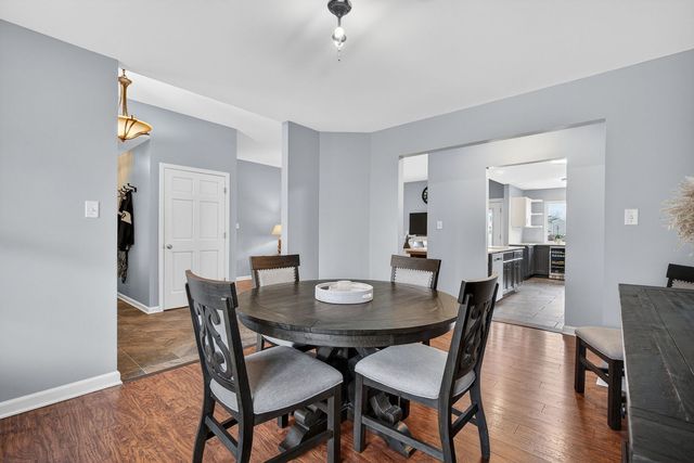 802 Heintz Drive, Shorewood, IL 60404